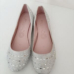 Glamorous Silver Crystal Embellished Flats